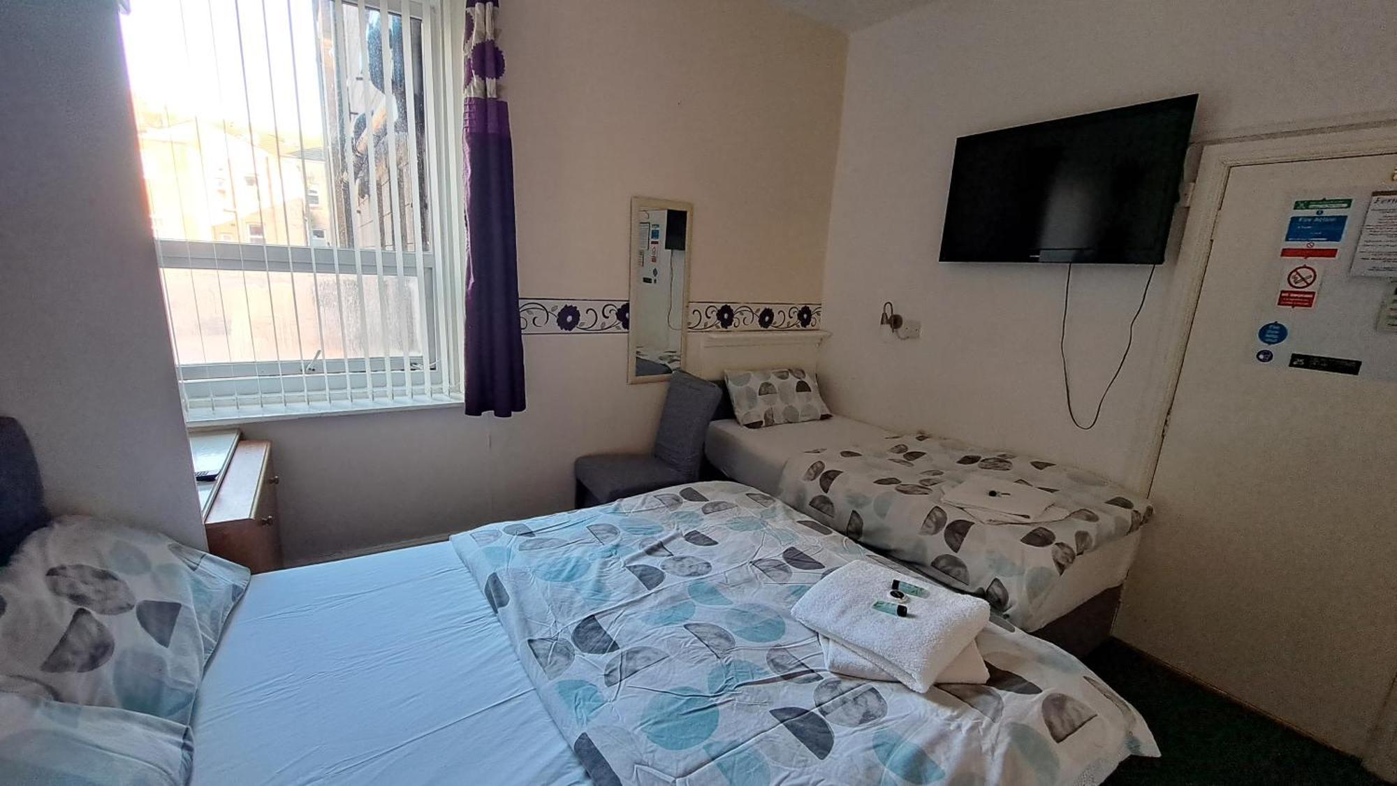 Fern Villa Hotel - Albert Road Blackpool Dış mekan fotoğraf