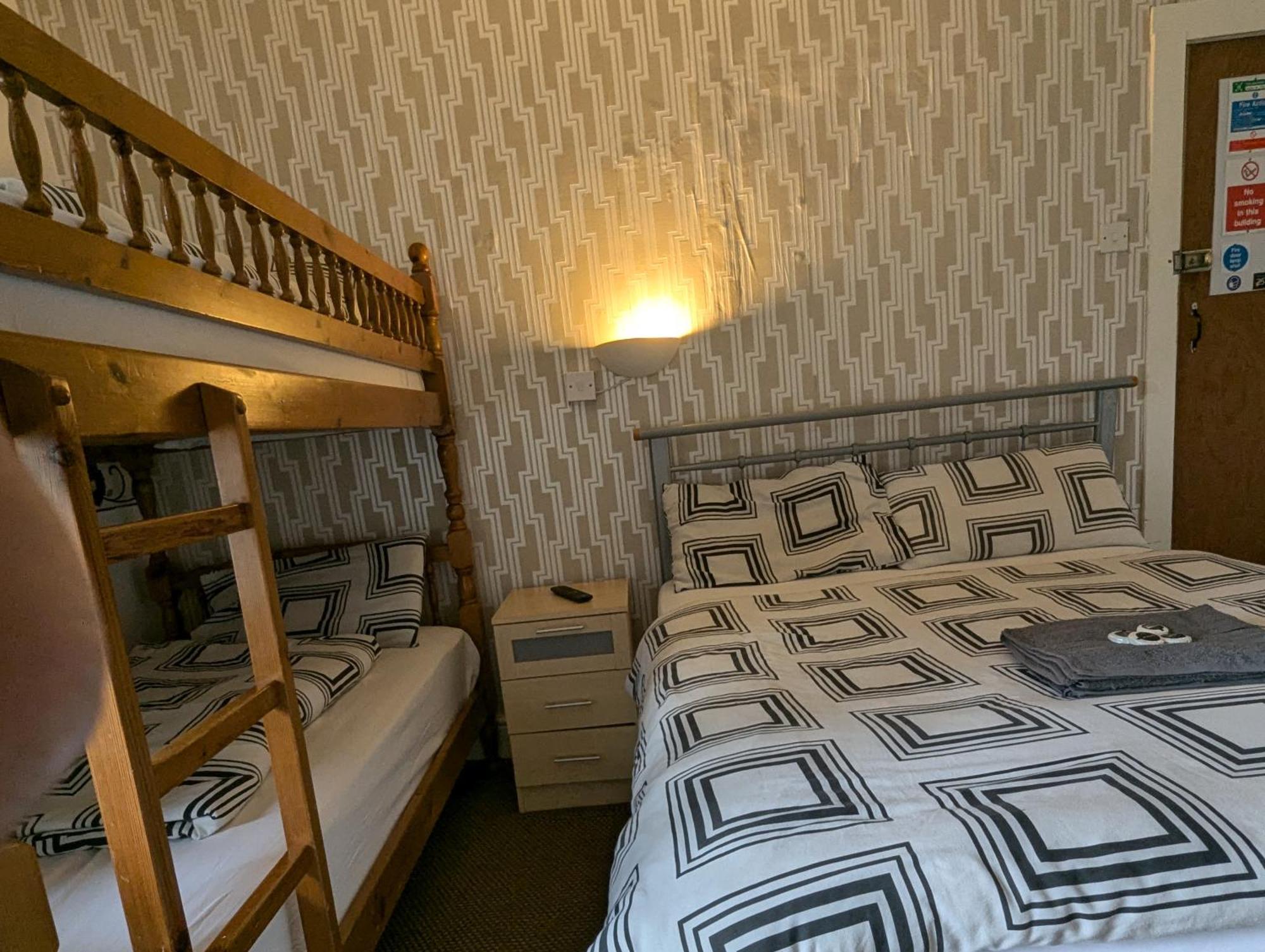 Fern Villa Hotel - Albert Road Blackpool Dış mekan fotoğraf