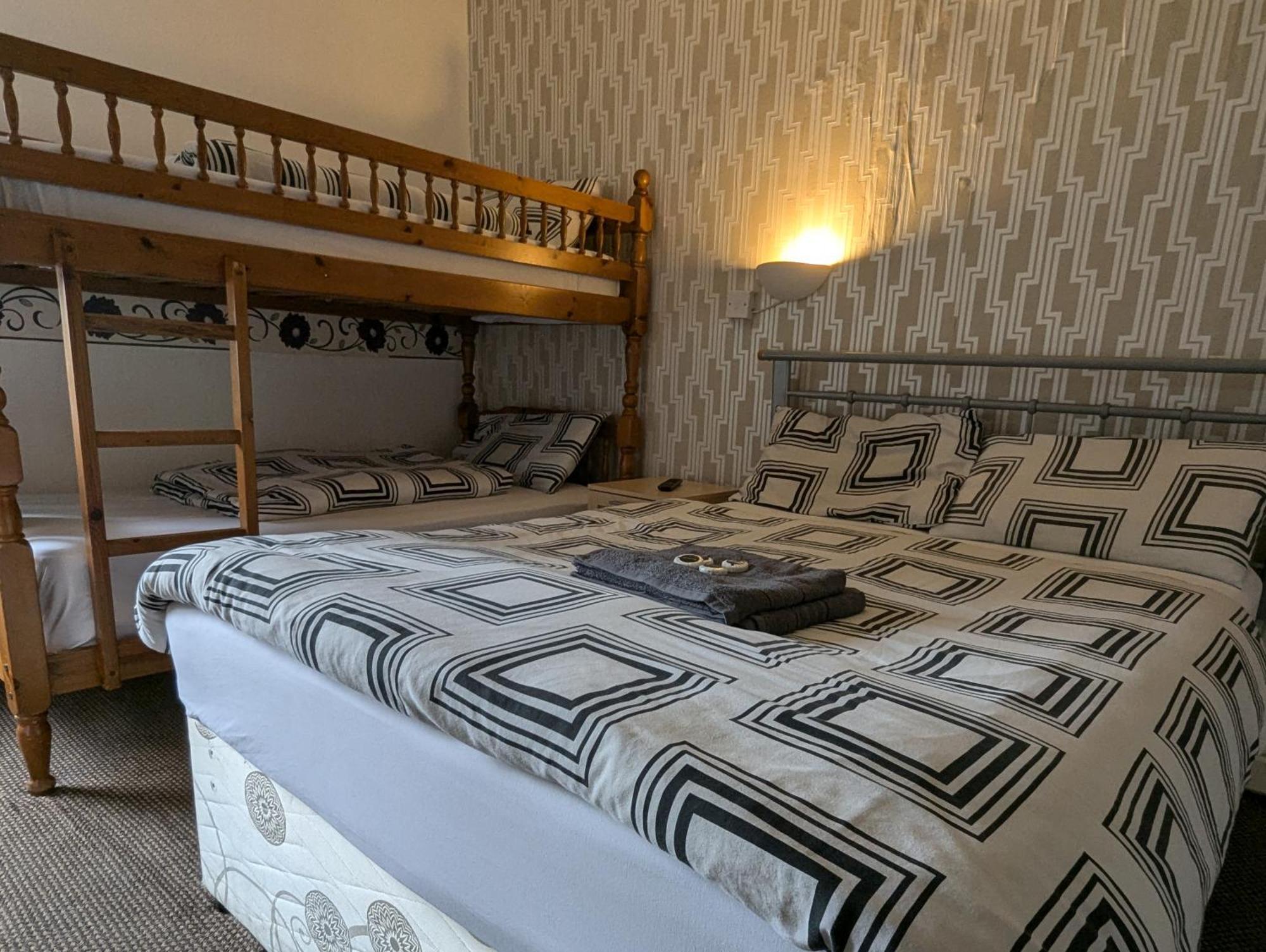 Fern Villa Hotel - Albert Road Blackpool Dış mekan fotoğraf